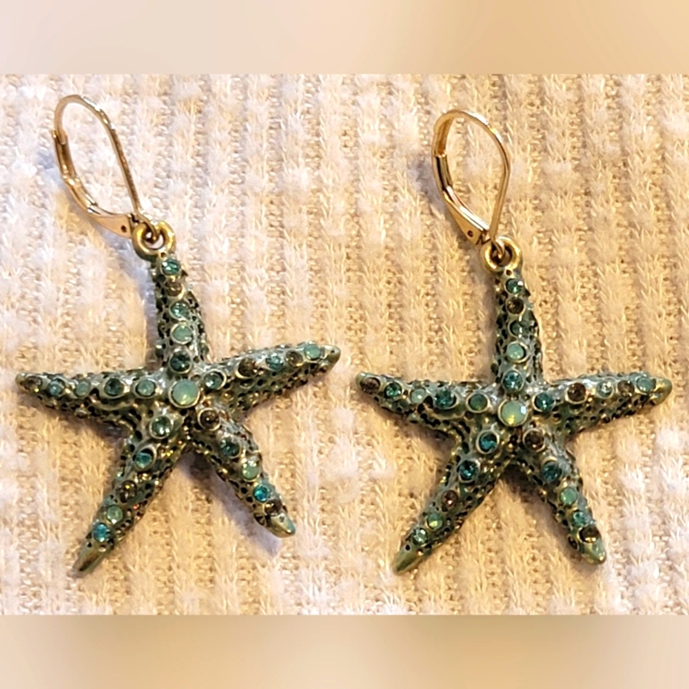 6 pairs of earrings